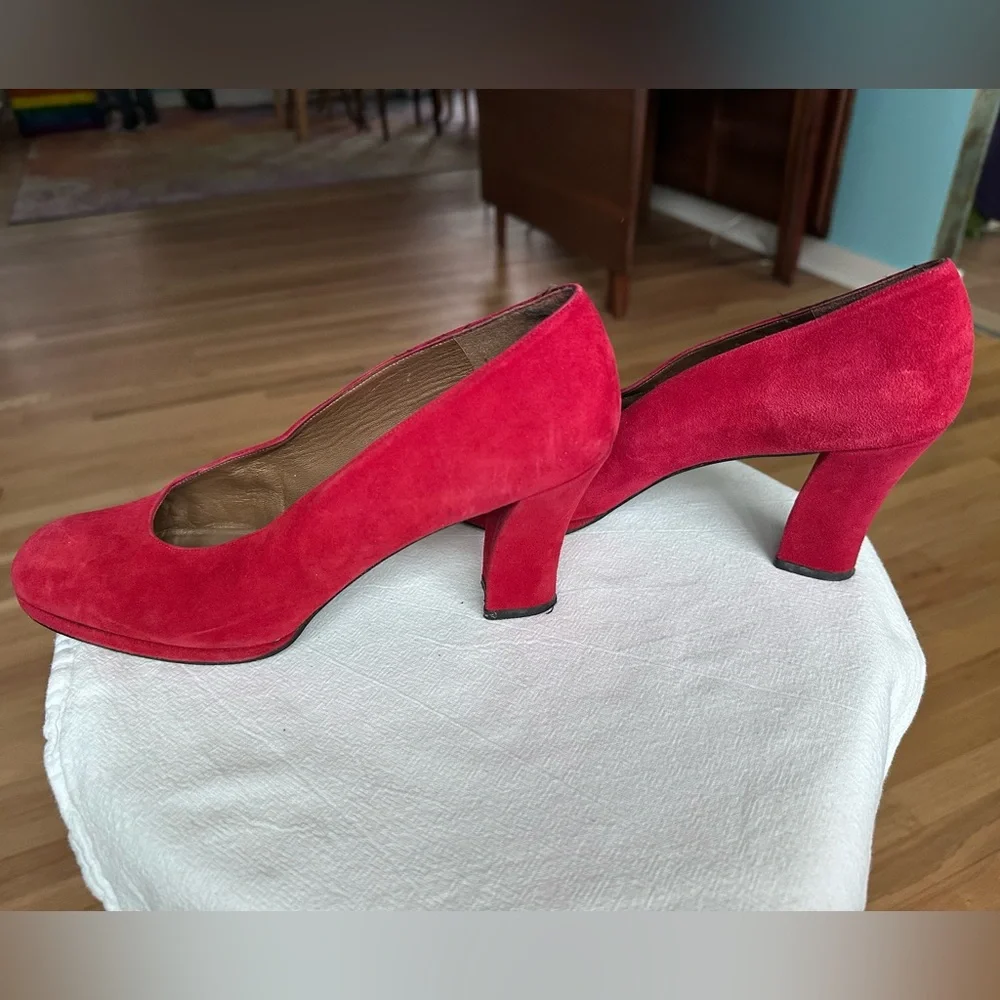 Bold Feminine Red Suede Platform Chunky Heels Leather Soles Stuart Weitzman ~ 9